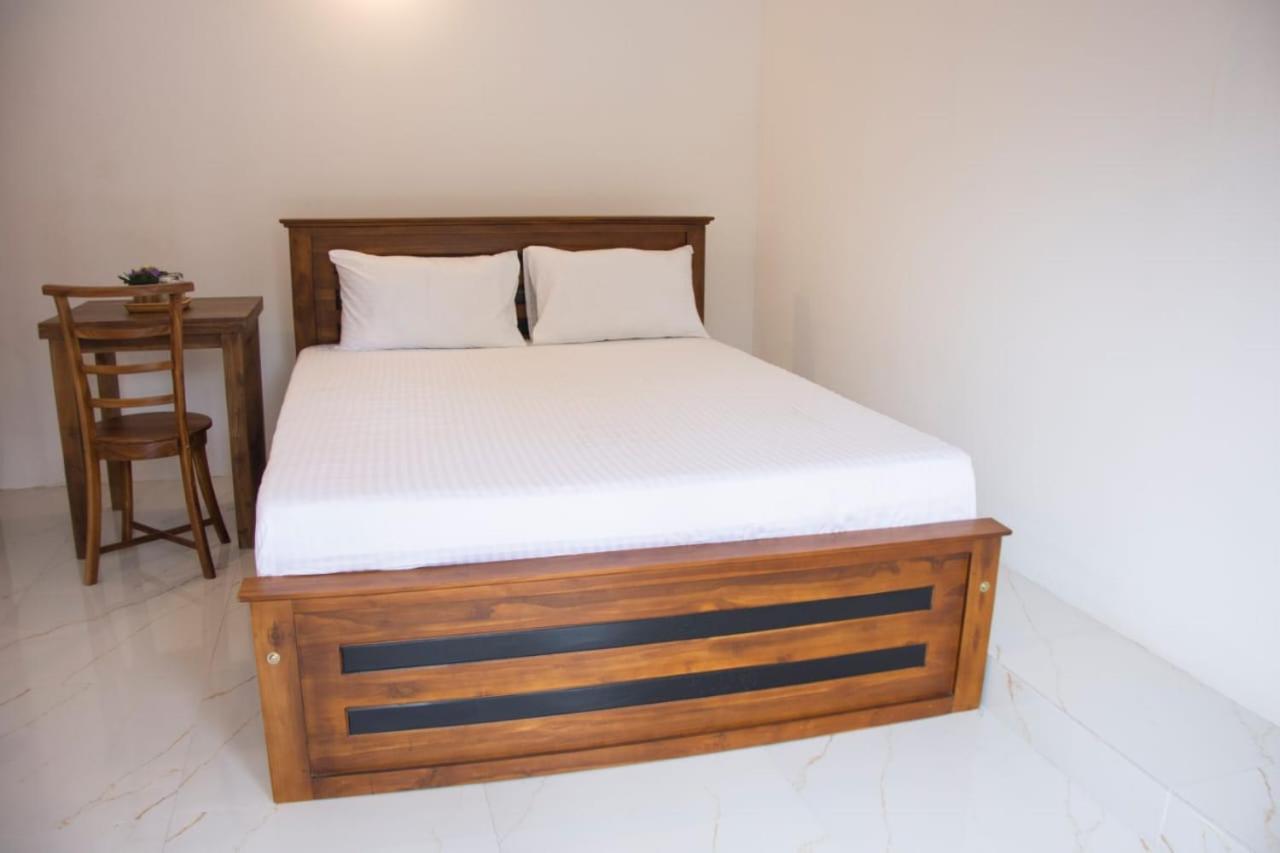 Sanmi Airport Resort Катунаяка Экстерьер фото